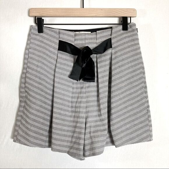 Anthropologie Elevenses Shorts Seaside White Gray Striped Size 4 small Bow - Picture 3 of 12